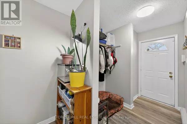 Barrie (ardagh), ON L4N7K2,22 Meadow LN #4