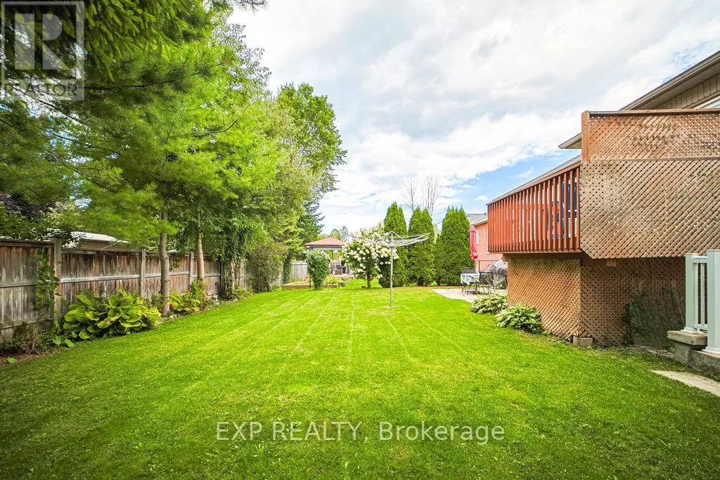 Wasaga Beach, ON L9Z1P4,27 GREEN PINE CRESCENT