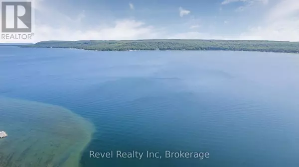 Tiny, ON L9M0M5,517 SILVERBIRCH DRIVE