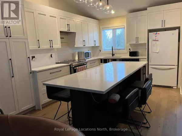 Collingwood, ON L9Y5B4,149 FAIRWAY CRES #68