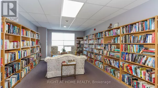 Barrie (painswick South), ON L4N0M3,90 Dean AVE #317