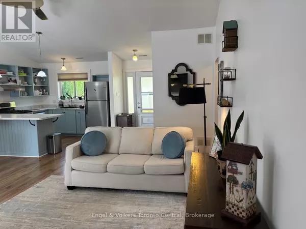 Collingwood, ON L9Y5B4,429 Oxbow CRES #17