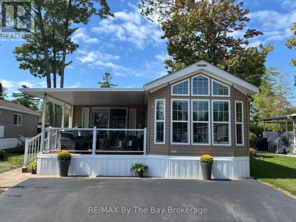 Wasaga Beach, ON L9Z1X7,10 WHITE PINES TRAIL