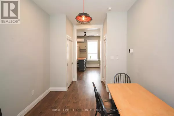 Orillia, ON L3V5A8,19 Peter ST South #1