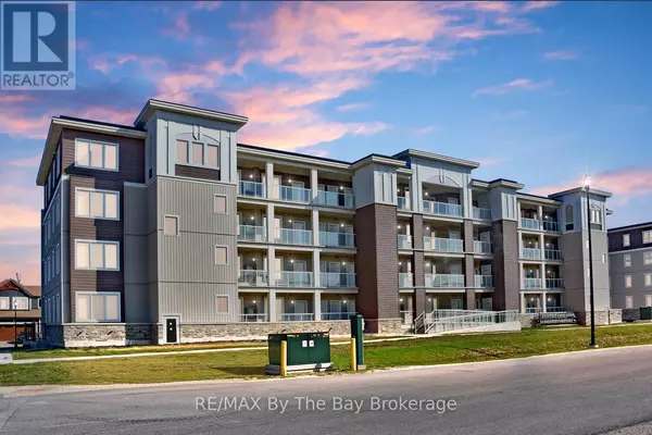 17 Spooner CRES #206, Collingwood, ON L9Y1T3