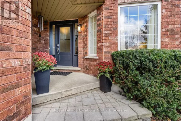 Barrie (holly), ON L4N0E2,45 HOLLY MEADOW ROAD