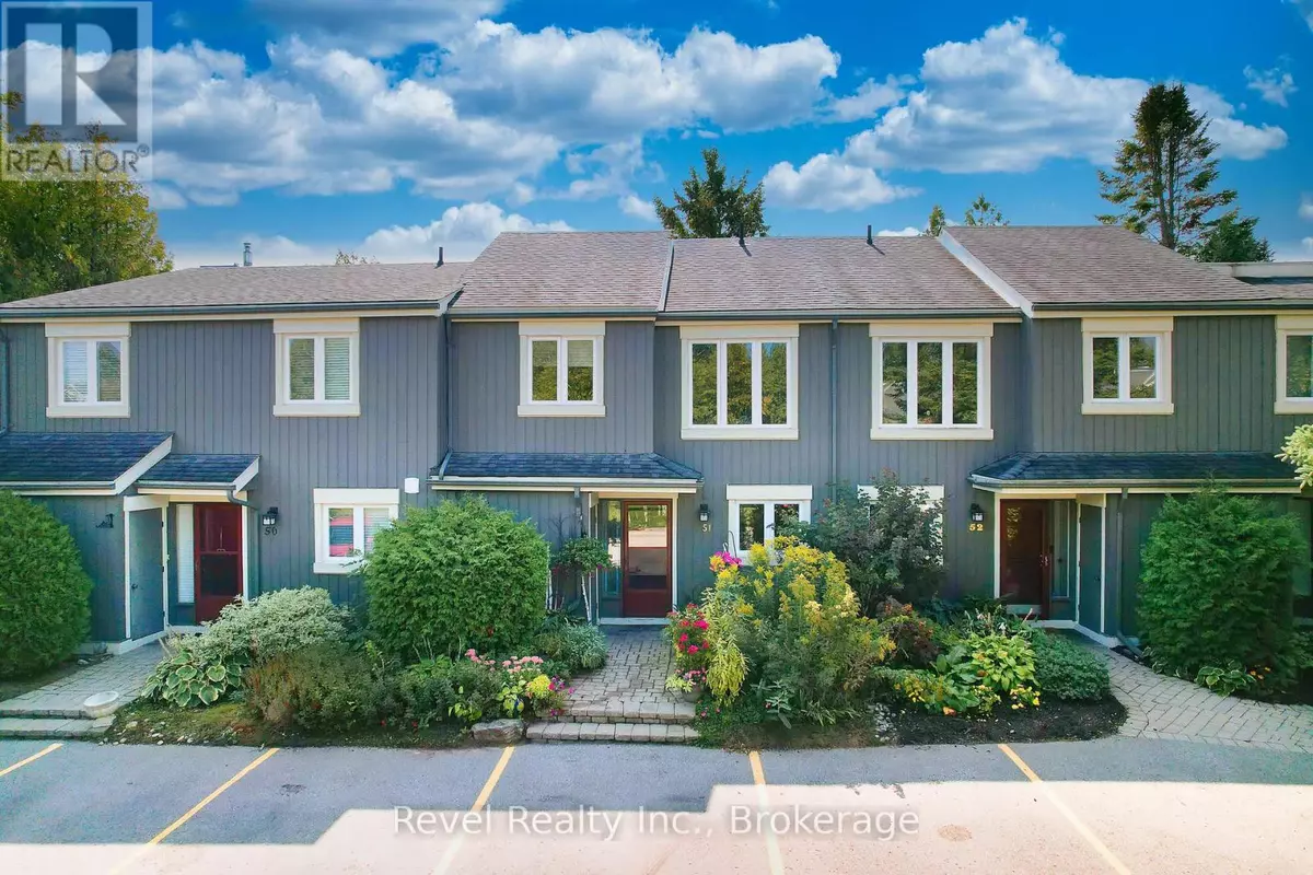 Collingwood, ON L9Y5B4,145 Fairway CRES #51