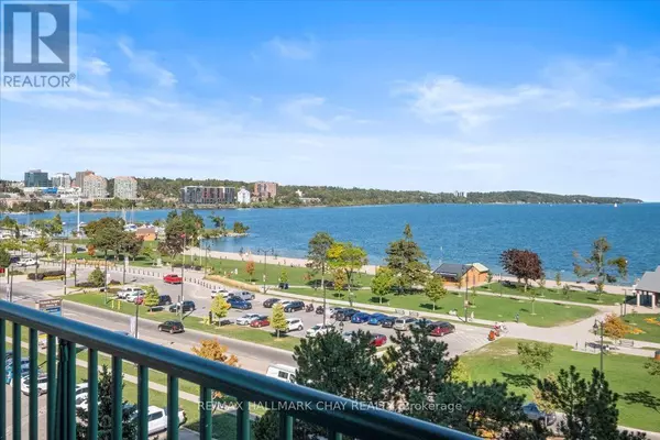 Barrie (city Centre), ON L4N3A5,65 Ellen ST #403