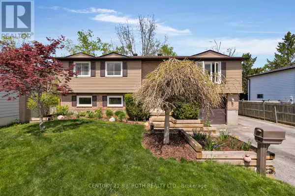 20 CHIPPAWA COURT, Barrie (north Shore), ON L4M5N8