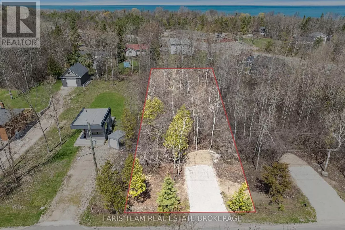 Collingwood, ON L9Y0X2,27 BRAESIDE STREET