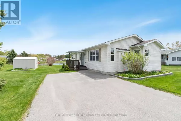 Wasaga Beach, ON L9Z3A8,30 INDIANA AVENUE