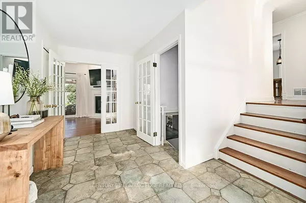 Barrie (allandale Heights), ON L4N4M5,25 EILEEN DRIVE