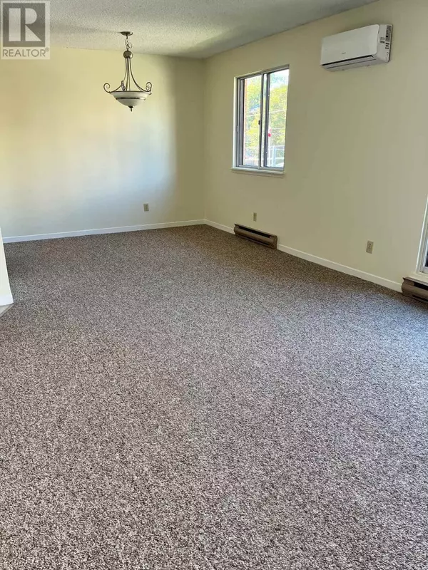 131 Edgehill DR #N11, Barrie (letitia Heights), ON L4N1L9
