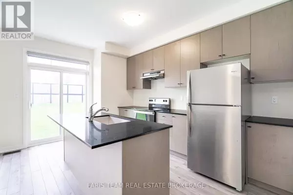 Barrie (painswick South), ON L9J0M3,28 BLUEBIRD LANE