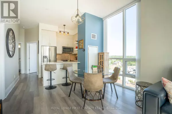 Barrie (city Centre), ON L4M0J5,111 WORSLEY ST #PH5