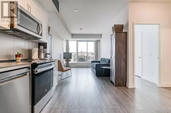 Barrie (painswick South), ON L4N4E8,681 Yonge ST North #217