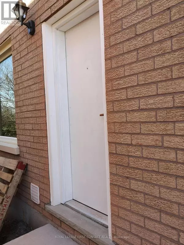 Barrie (west Bayfield), ON L4N7J3,30 Burke DR #BASEMENT