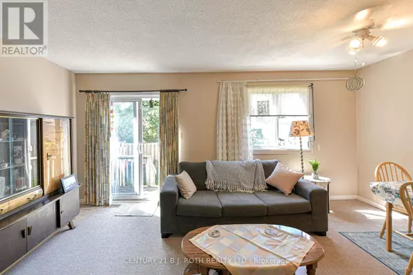 Orillia, ON L3V7M7,25 South ST #106