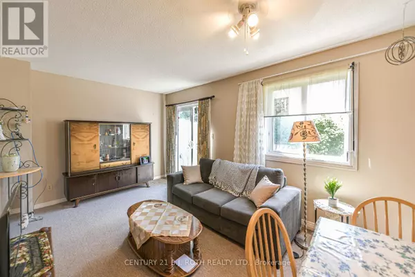 Orillia, ON L3V7M7,25 South ST #106