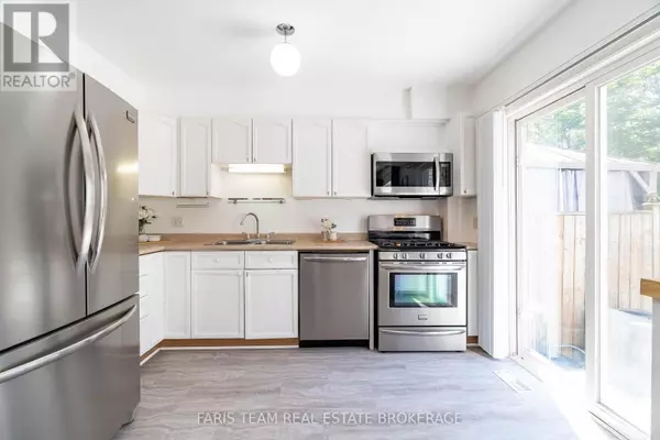 Orillia, ON L3V4H5,371 MILLARD STREET