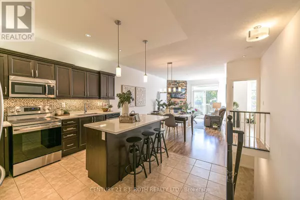 Orillia, ON L3V0C9,28 CANTERBURY CIRCLE