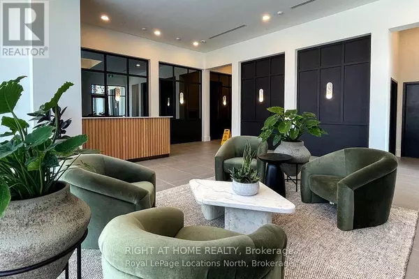 Collingwood, ON L9Y0E8,31 Huron ST #327