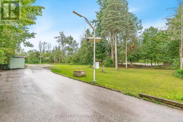 Oro-medonte (hawkestone), ON L0L1T0,197 KENNEDY AVENUE