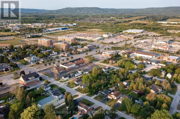 Collingwood, ON L9Y1C1,560 FIRST STREET