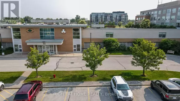 Barrie (painswick South), ON L4N0M3,90 Dean AVE #101