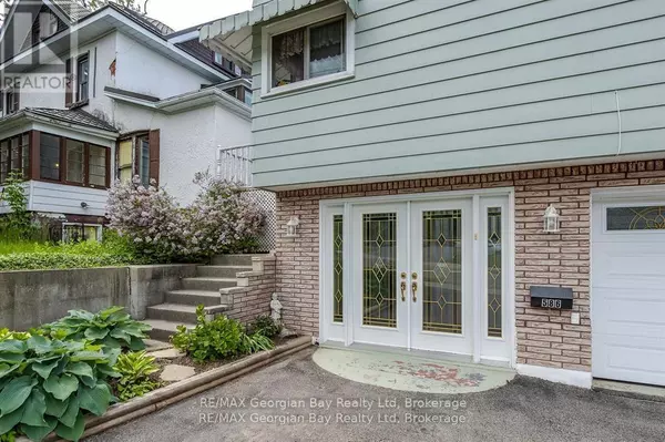 Midland, ON L4R1R3,586 DOMINION AVENUE