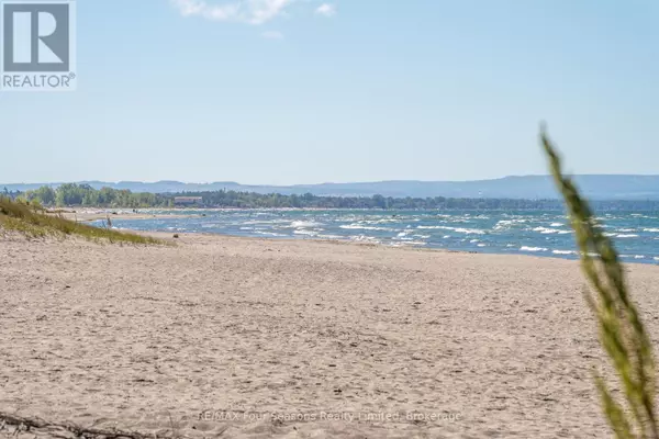 Wasaga Beach, ON L9Z2R5,805 EASTDALE DRIVE