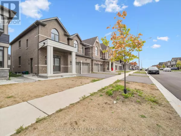 6 Bannister RD #Upper, Barrie, ON L9J0L5