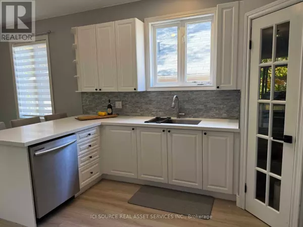 Oro-medonte (horseshoe Valley), ON L0L2L0,18 OAKMONT AVENUE