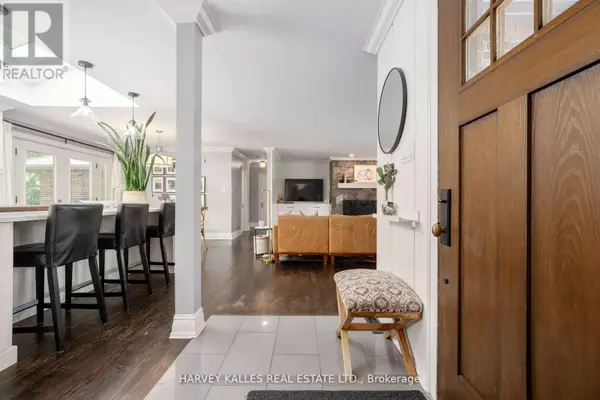 Barrie (codrington), ON L4M1X3,226 NAPIER STREET