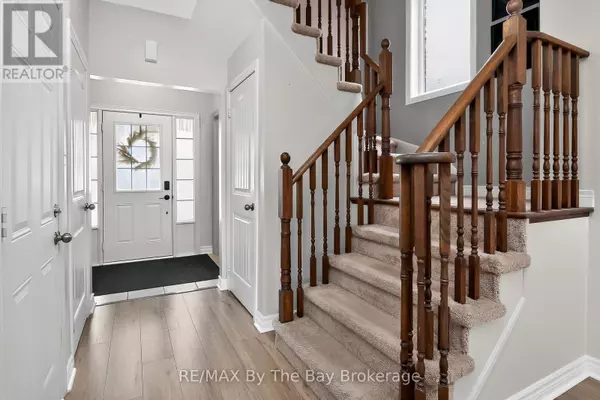 Collingwood, ON L9Y0X1,63 ROBERTSON STREET