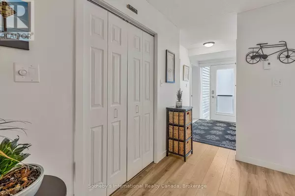 Collingwood, ON L9Y5B8,49 TROTT BLVD #181