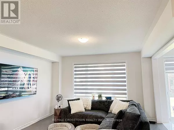 Barrie, ON L9S2Z8,20 ROCHESTER DRIVE