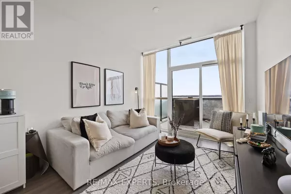 Barrie (painswick South), ON L4N4E8,681 Yonge ST #707