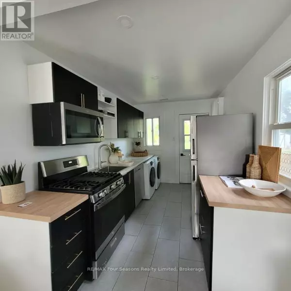 Collingwood, ON L9Y2C6,95 EIGHTH STREET