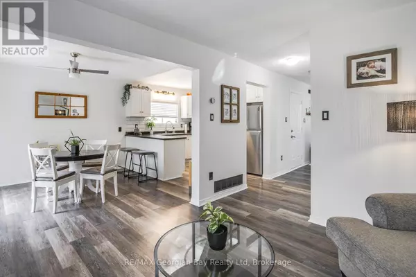 Midland, ON L4R2H1,319 ELLEN STREET