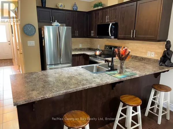 Severn (coldwater), ON L0K1E0,10 MAPLE COURT