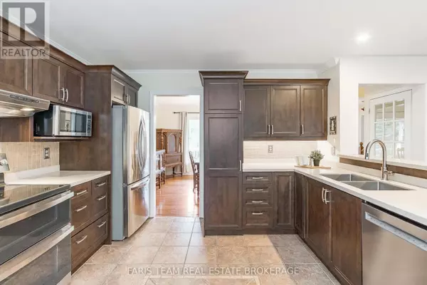 Springwater (midhurst), ON L9X0R2,33 WILLOW LANDING ROAD