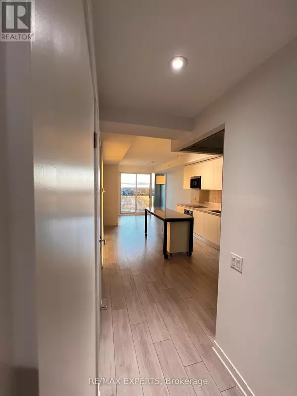 Barrie (city Centre), ON L4N1S9,39 Mary ST #1612