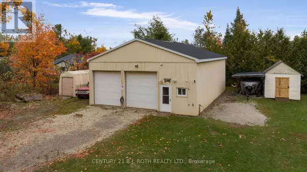 Oro-medonte (moonstone), ON L0K1E0,5627 7TH LINE N