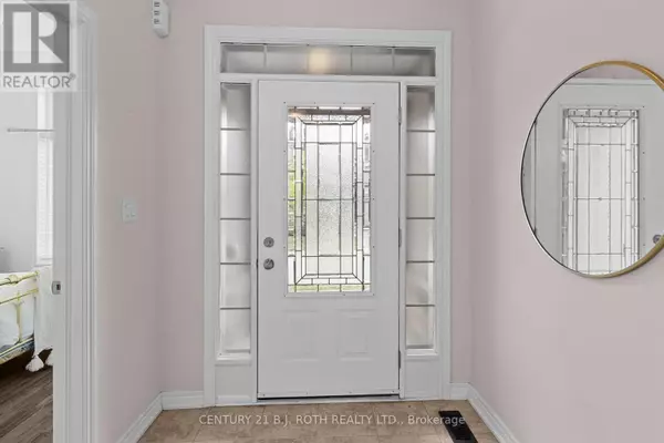 Orillia, ON L3V0C9,8 CANTERBURY CIRCLE