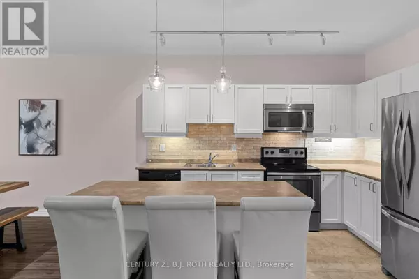 Orillia, ON L3V0C9,8 CANTERBURY CIRCLE