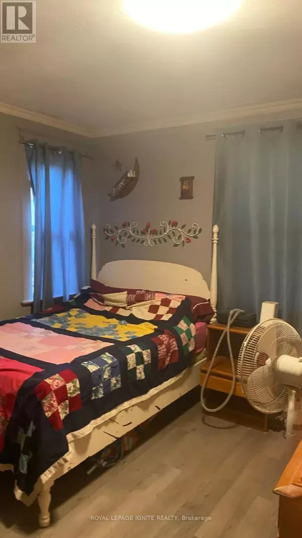 Orillia, ON L3V5E7,387 WEST STREET N