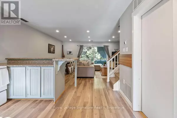 Collingwood, ON L9Y5B4,124 ESCARPMENT CRESCENT