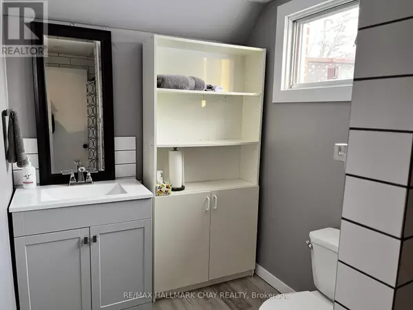 Barrie (bayshore), ON L4N3Z9,595 BIG BAY POINT ROAD E