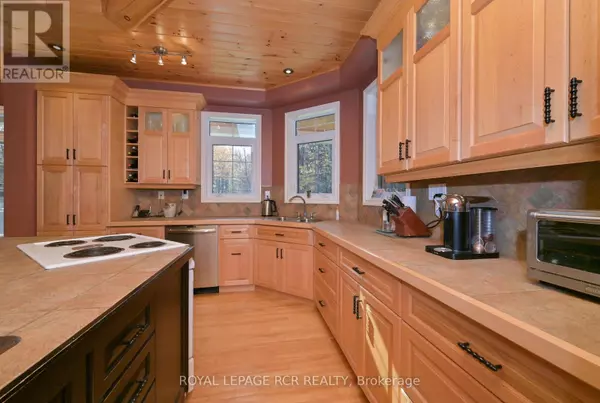 Springwater, ON L0L2K0,1385 BASELINE ROAD